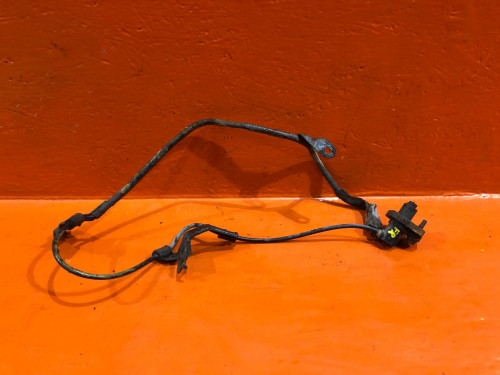 Датчик ABS передний правый TOYOTA CAMI 89544-87401