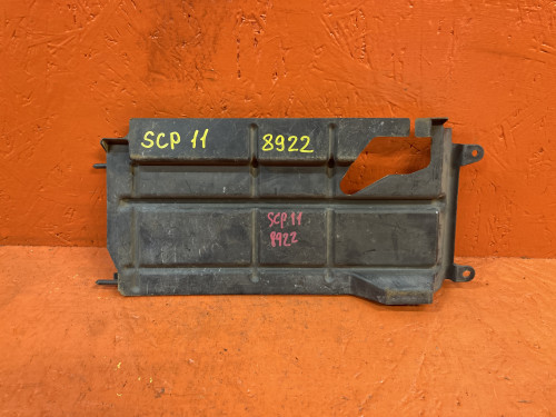 Дефлектор радиатора TOYOTA FUNCARGO 53289-52020