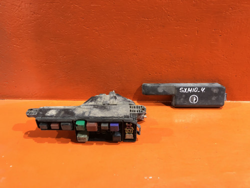 Блок предохранителей подкапотный TOYOTA IPSUM CXM10G|SXM10G|SXM15G 82720-44011