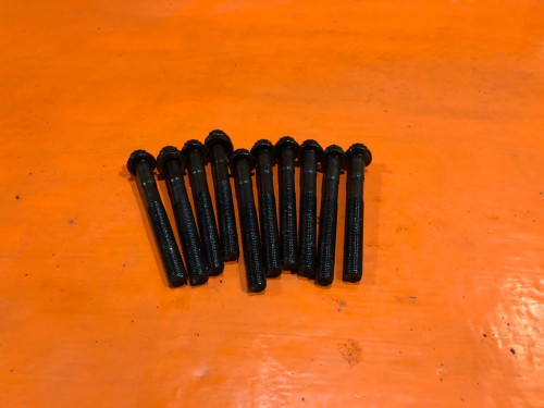 Болт головки блока цилиндров TOYOTA AVENSIS 1997-2003  9010910132