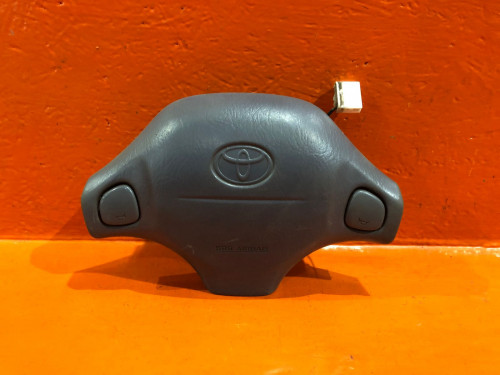 Подушка безопасности водительская TOYOTA CAMI 45104-87405-03