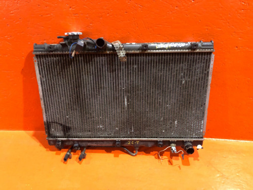 Радиатор двигателя TOYOTA COROLLA *E10* 16400-64640