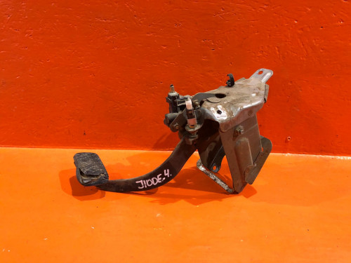 Педаль тормоза TOYOTA CAMI 47110-87402