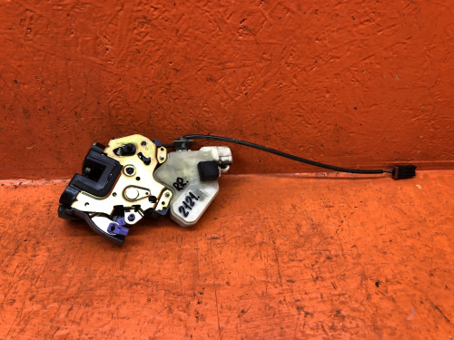 Замок двери задней правой NISSAN CEDRIC Y34