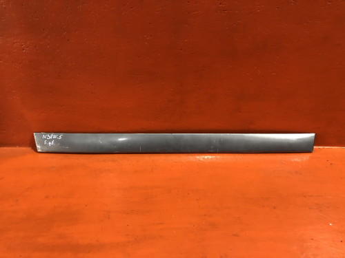 Молдинг крышки багажника MITSUBISHI CHARIOT N3*/N4* MB785385