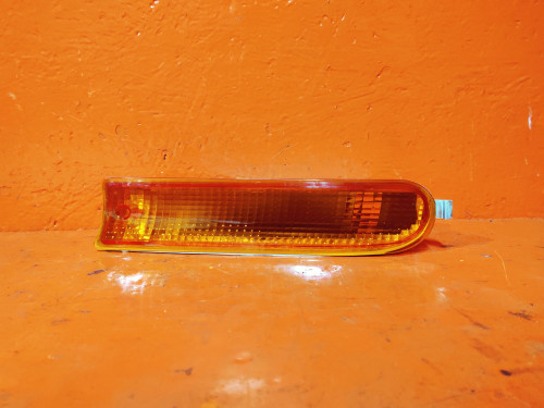 Поворотник бамперный левый TOYOTA RAV4 *XA1* NLC5103