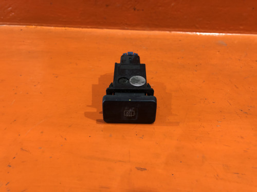 Кнопка обогрева заднего стекла TOYOTA LITE ACE NOAH *R4*/*R5* 84790-28050