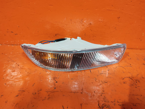 Поворотник бамперный правый TOYOTA CALDINA *T19* NLC5092
