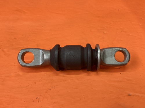 Сайлентблок переднего рычага TOYOTA AVALON NRT1060