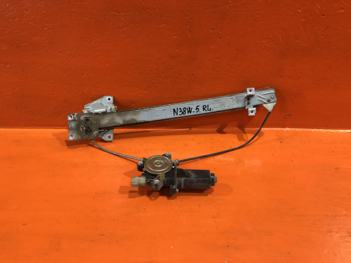 Стеклоподъемник задний левый MITSUBISHI CHARIOT N3*/N4* MR135173