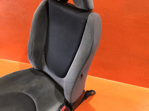 Сидение переднее правое HONDA FIT GD*