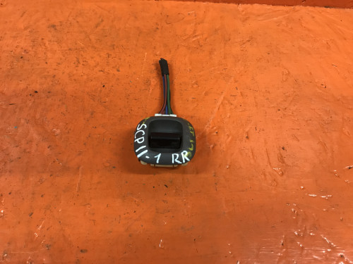 Кнопка стеклоподъемника задняя правая TOYOTA PLATZ