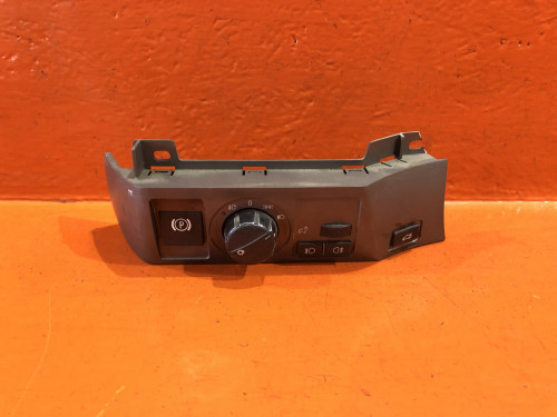 Блок управления светом BMW 7-Я СЕРИЯ (E65|E66) 2001-2008 6131-6918849-01