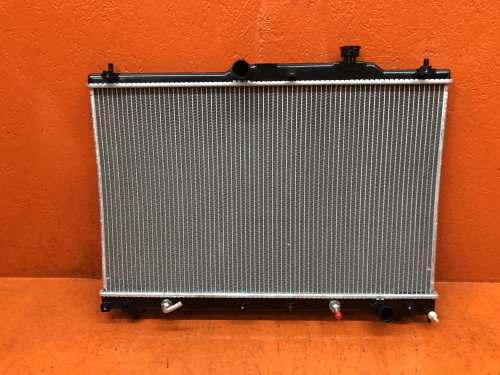 Радиатор двигателя TOYOTA ESTIMA ACR30/40/MCR30/40 LG-16400-28100