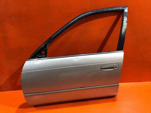 Дверь передняя левая TOYOTA COROLLA *E10* 67002-1A510