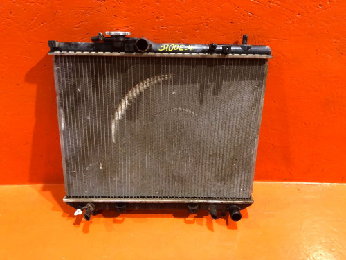 Радиатор двигателя TOYOTA CAMI 16400-87408