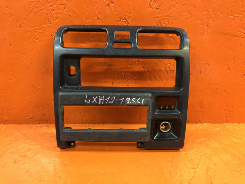 Рамка магнитофона TOYOTA HIACE RZH*/KZH*/LH*