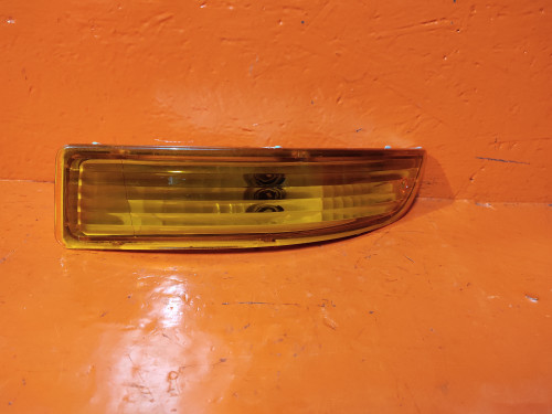 Поворотник бамперный левый TOYOTA CORONA *T19* NLC5033