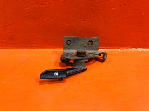 Ручка открывания бензобака NISSAN PRAIRIE *M11 84644V5401