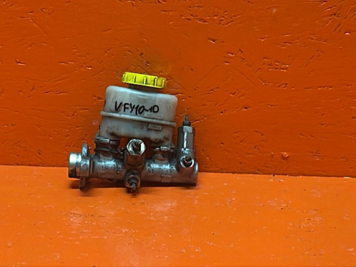 Главный тормозной цилиндр NISSAN AD Y10 4601060R01