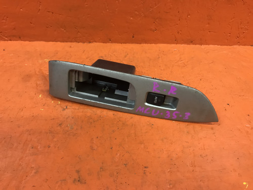 Кнопка стеклоподъемника задняя правая TOYOTA HARRIER *U3*