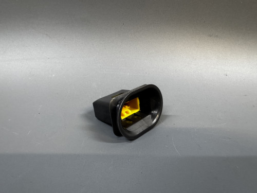 Клипса пластиковая TOYOTA CAMRY SV40/41/42/43/CV40/43 7269320040