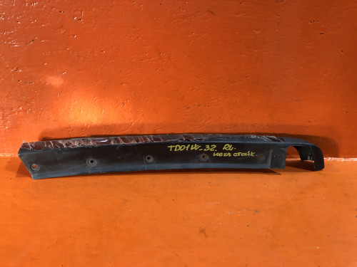 Накладка на стойку кузова левая SUZUKI ESCUDO TA01/11/31/51/TD01/11/31/51/61 7752256B015PK