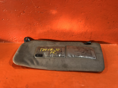 Козырек солнцезащитный правый SUZUKI ESCUDO TA01/11/31/51/TD01/11/31/51/61 84800608335UN