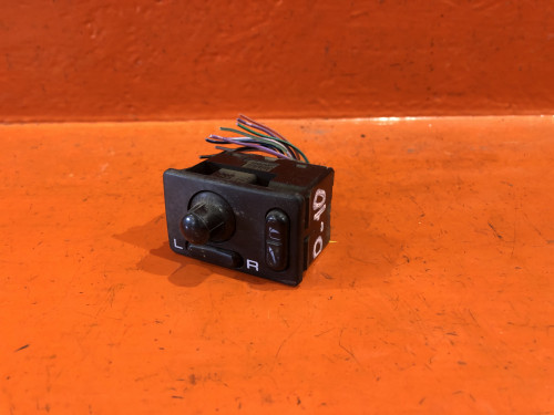 Блок управления зеркалами NISSAN PRESAGE *U30 25570-31U05