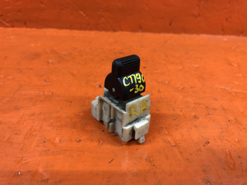 Кнопка стеклоподъемника задняя правая TOYOTA CALDINA *T19*