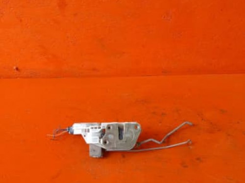 Замок двери передней правой MITSUBISHI GALANT EA*/EC* MR349182