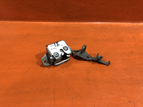 Замок пятой двери TOYOTA DUET 69350-97205