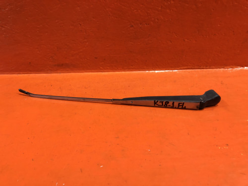 Поводок стеклоочистителя левый SUBARU DOMINGO KJ5/8 786532760