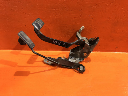 Педаль тормоза HONDA CR-V RD1/2 46500-S10-980