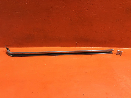 Направляющая двери SUBARU DOMINGO KJ5/8 760136040