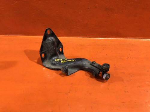 Ролик раздвижной двери HONDA STEPWGN RF1/2 72570-S47-003