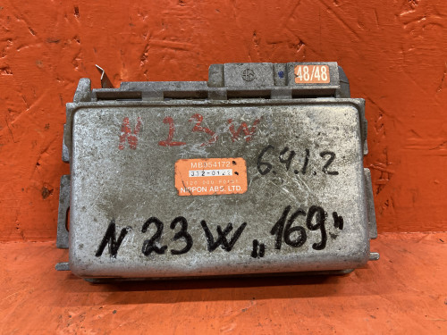 Компьютер двигателя MITSUBISHI RVR N1*/N2* MB954172