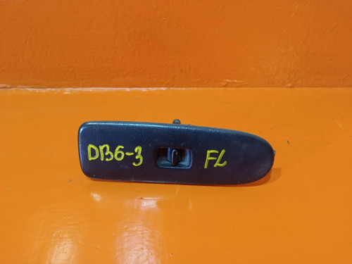 Кнопка стеклоподъемника передняя левая HONDA INTEGRA DB6/7/8/9 35760-ST8-003ZA