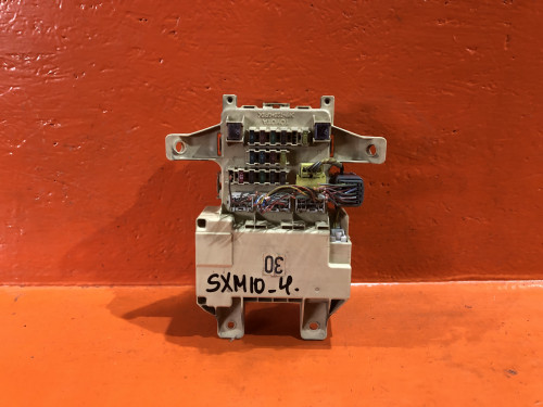 Блок предохранителей салонный TOYOTA IPSUM CXM10G|SXM10G|SXM15G 82730-44030