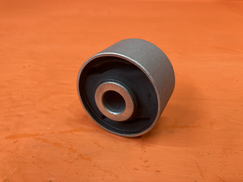 Сайлентблок подушки редуктора SUBARU FORESTER SF5/9 NRS1446