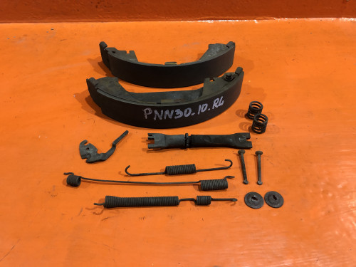 Колодки тормозные задние барабанные NISSAN RNESSA 440604N025