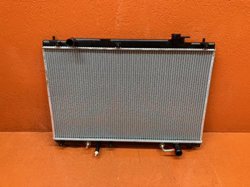 Радиатор двигателя TOYOTA HARRIER *U1* LG-16400-28220