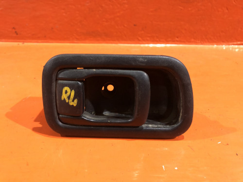 Ручка двери задней левой салонная NISSAN BLUEBIRD U14 806713J100