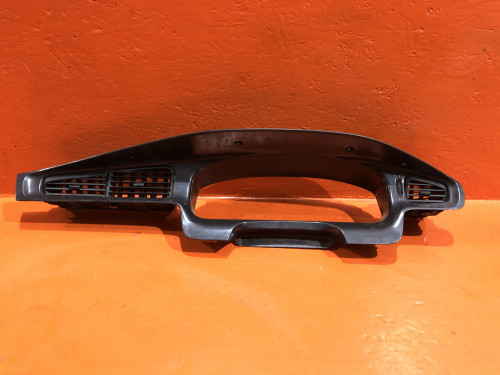 Консоль под щиток приборов NISSAN BLUEBIRD U14 682408E000