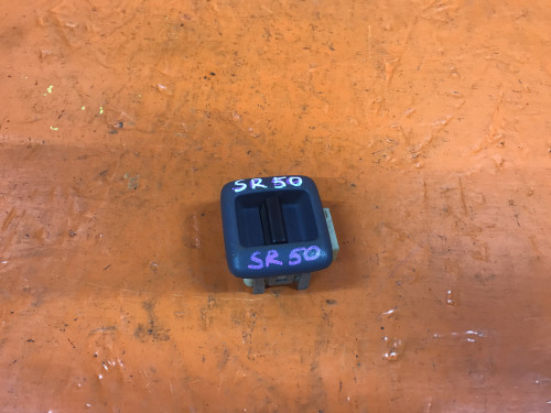 Кнопка стеклоподъемника задняя правая TOYOTA LITE ACE NOAH *R4*/*R5*