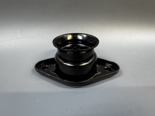 Опора задней стойки HYUNDAI I40 2011- ST553302S000