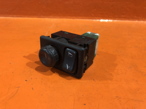 Блок управления зеркалами NISSAN LIBERTY *M12 25570AU000