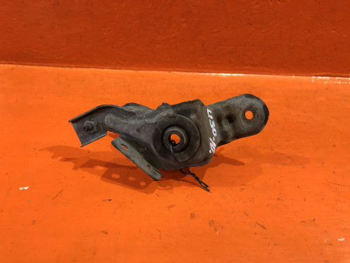 Крепление радиатора двигателя NISSAN PRESAGE *U30 21543-5V010