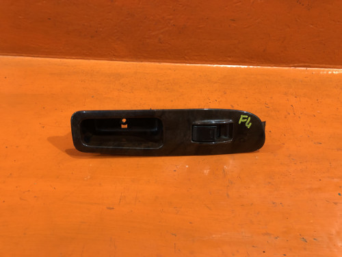 Кнопка стеклоподъемника передняя левая TOYOTA COROLLA *E10* 84810-12080