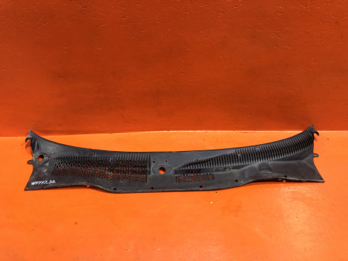Жабо NISSAN WINGROAD Y10 66862-86R00